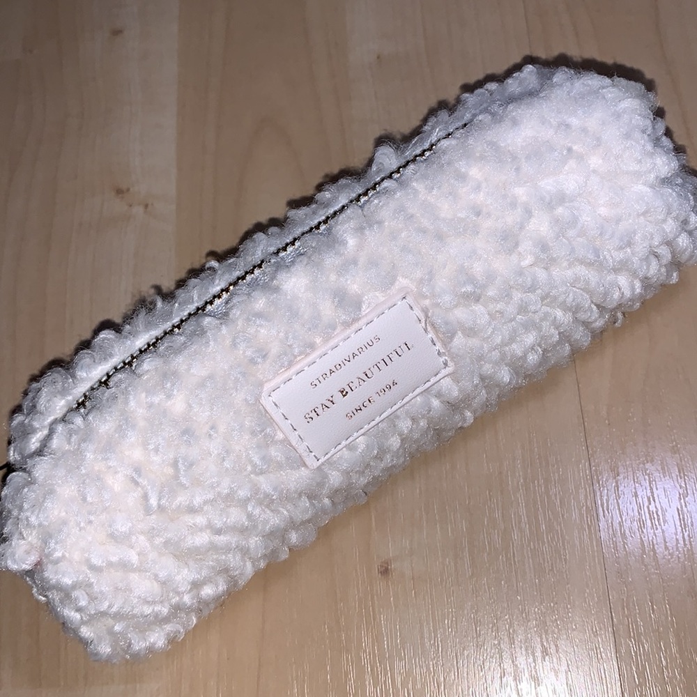 STRADIVARIUS Faux Bouclé Sheepskin Pencil Case